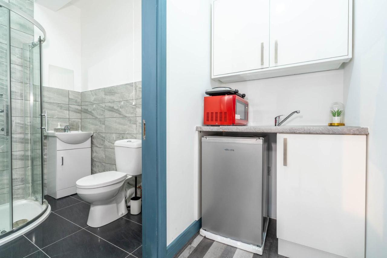 شقة برمنغهام  في Chic Studio Oasis, West Midlands! المظهر الخارجي الصورة